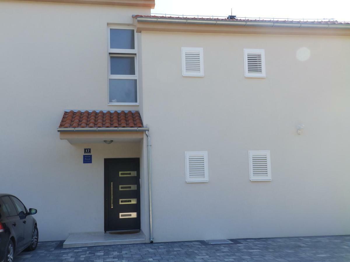 Villa Hana Pakostane Exterior photo