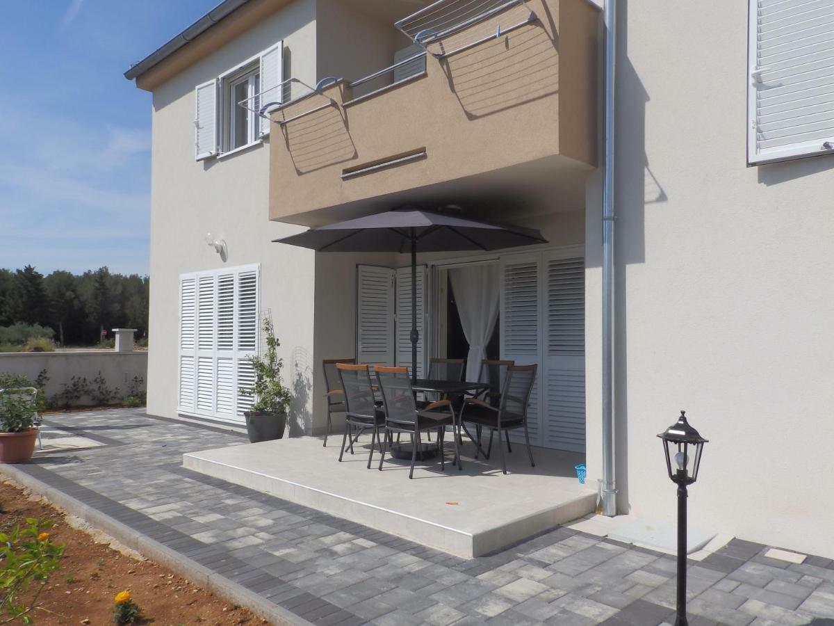 Villa Hana Pakostane Exterior photo