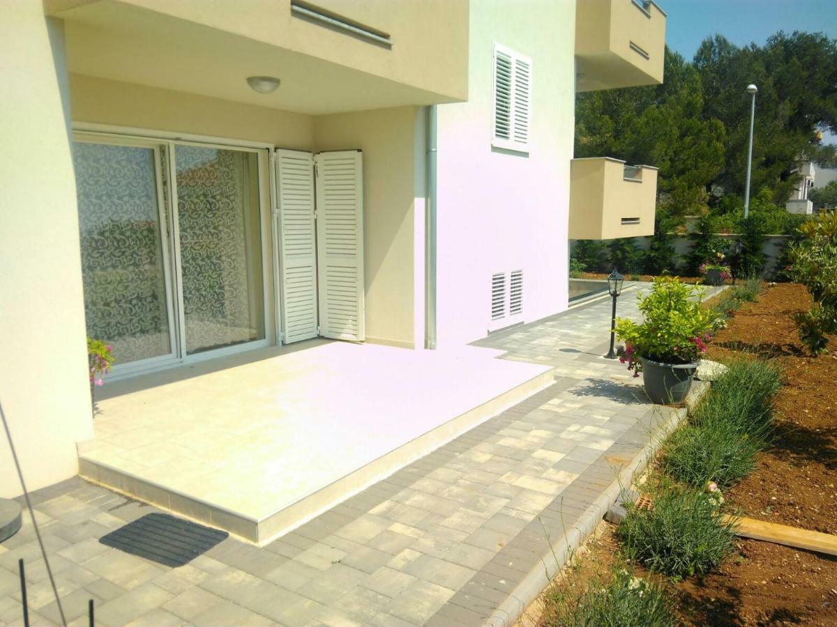 Villa Hana Pakostane Exterior photo